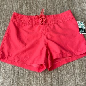 NWT-Island Escape Board Shorts